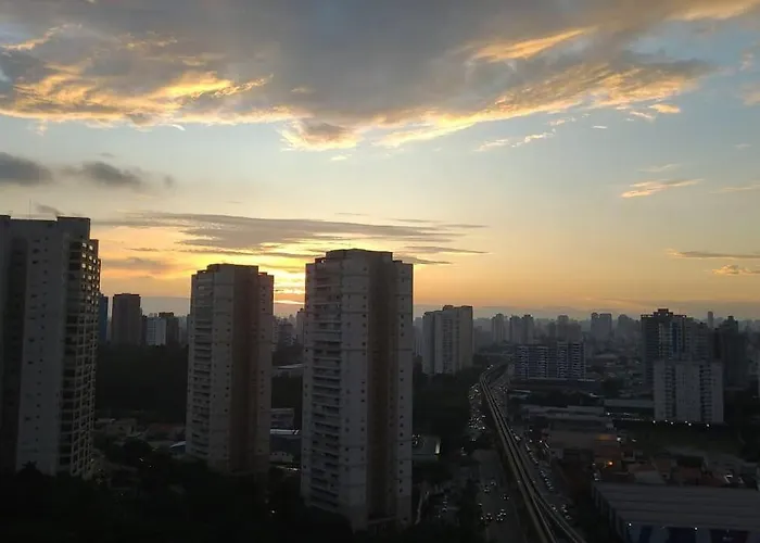 Apto Ao Lado Do Metro De Sp
